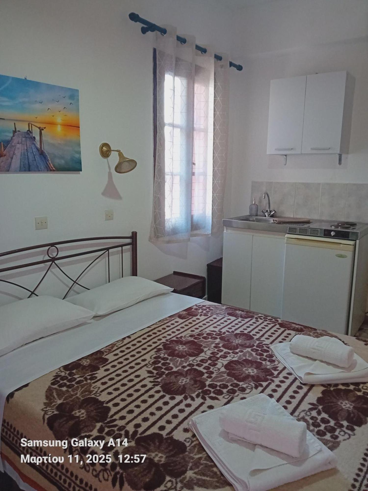דירות מית'ימנה Giorgos House מראה חיצוני תמונה